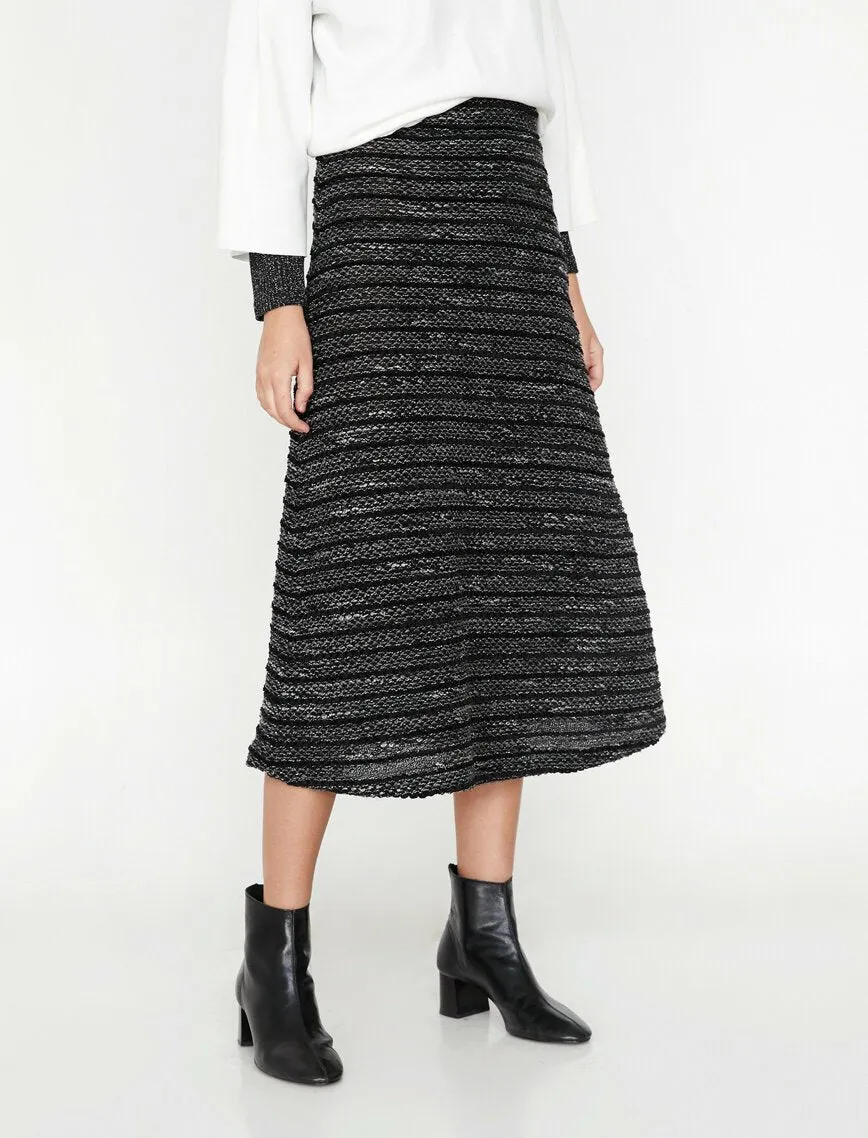 11968 Black Patterned Midi Skirt