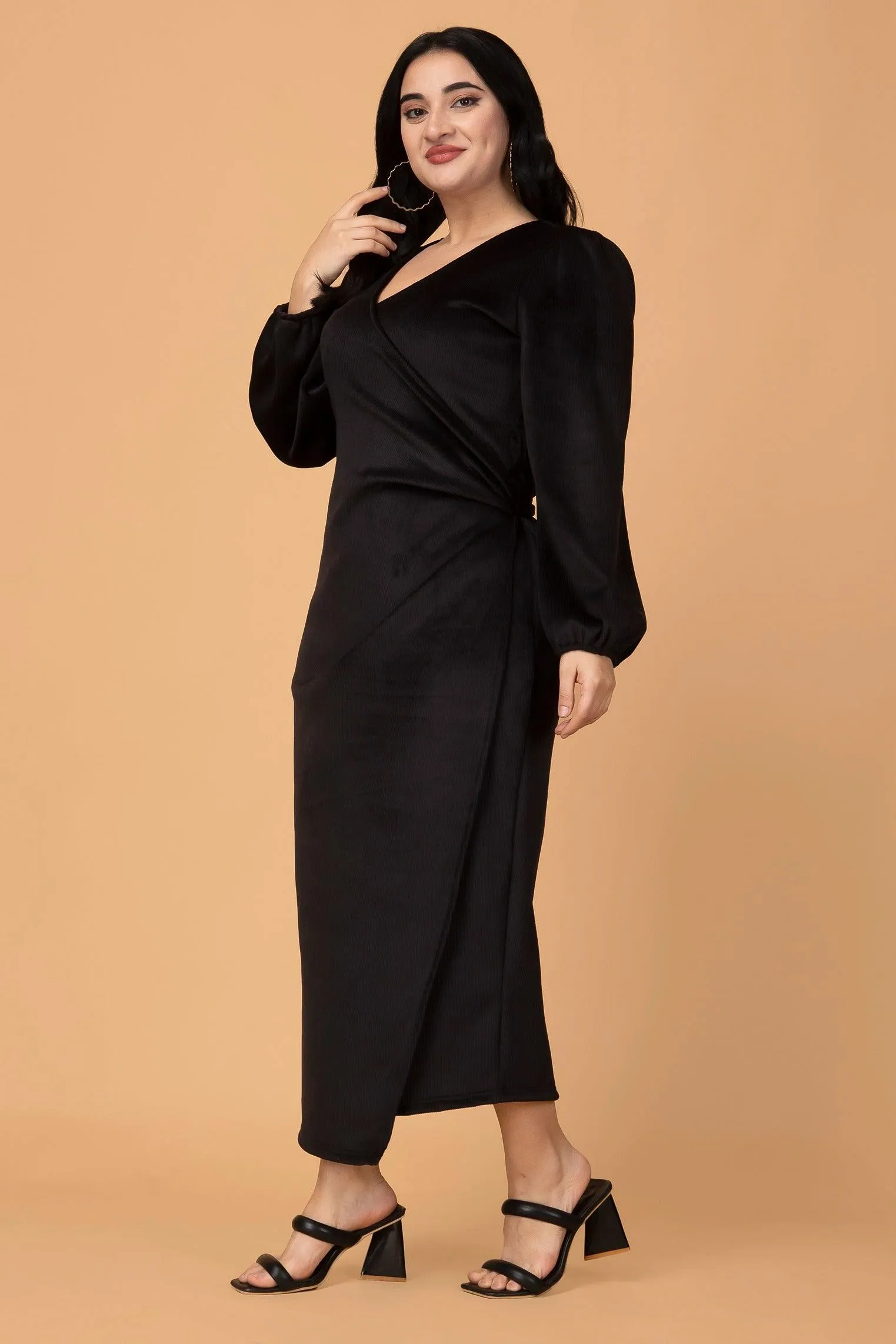 Black Solid Ribbed Knit Maxi Dress