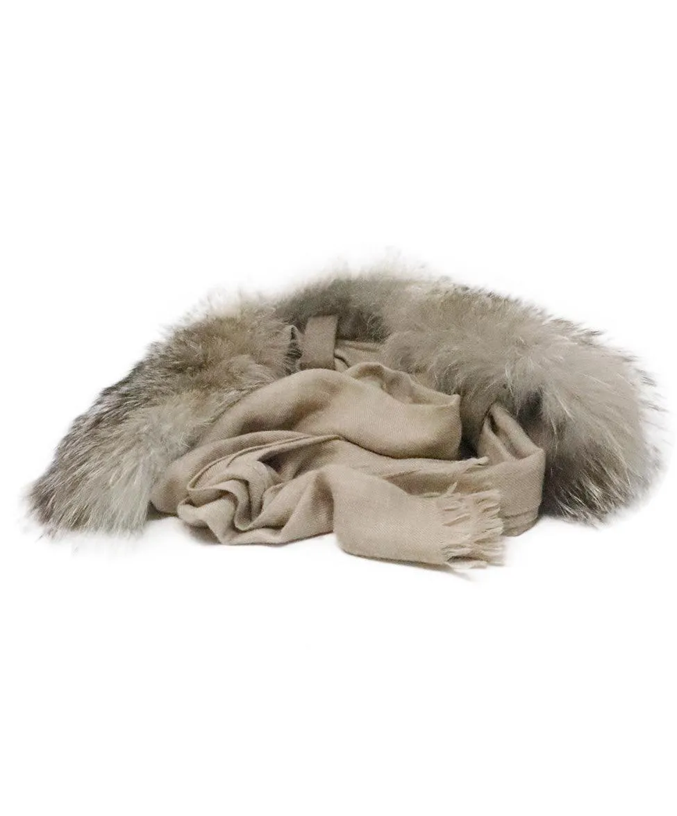 Loro Piana Beige Fox Fur Collar & Scarf Set
