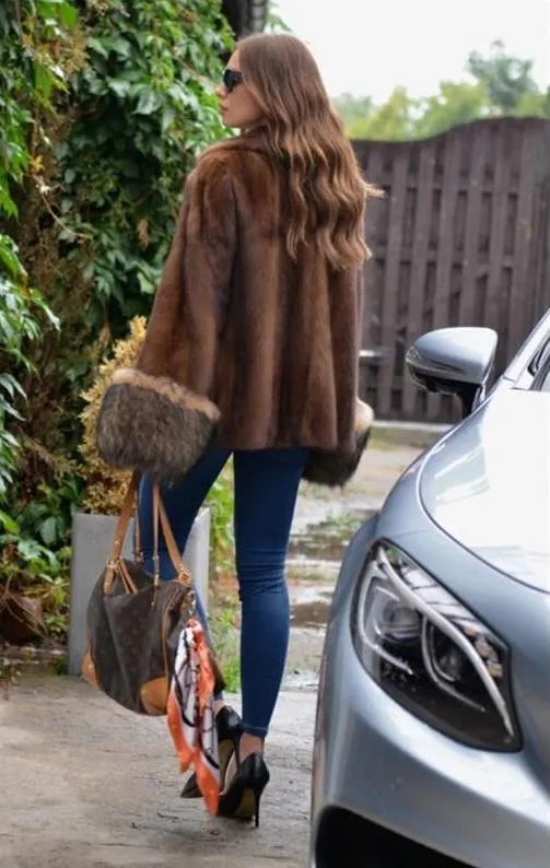 Luxury Fashion Mink Fur  With Fox Cuff Coat