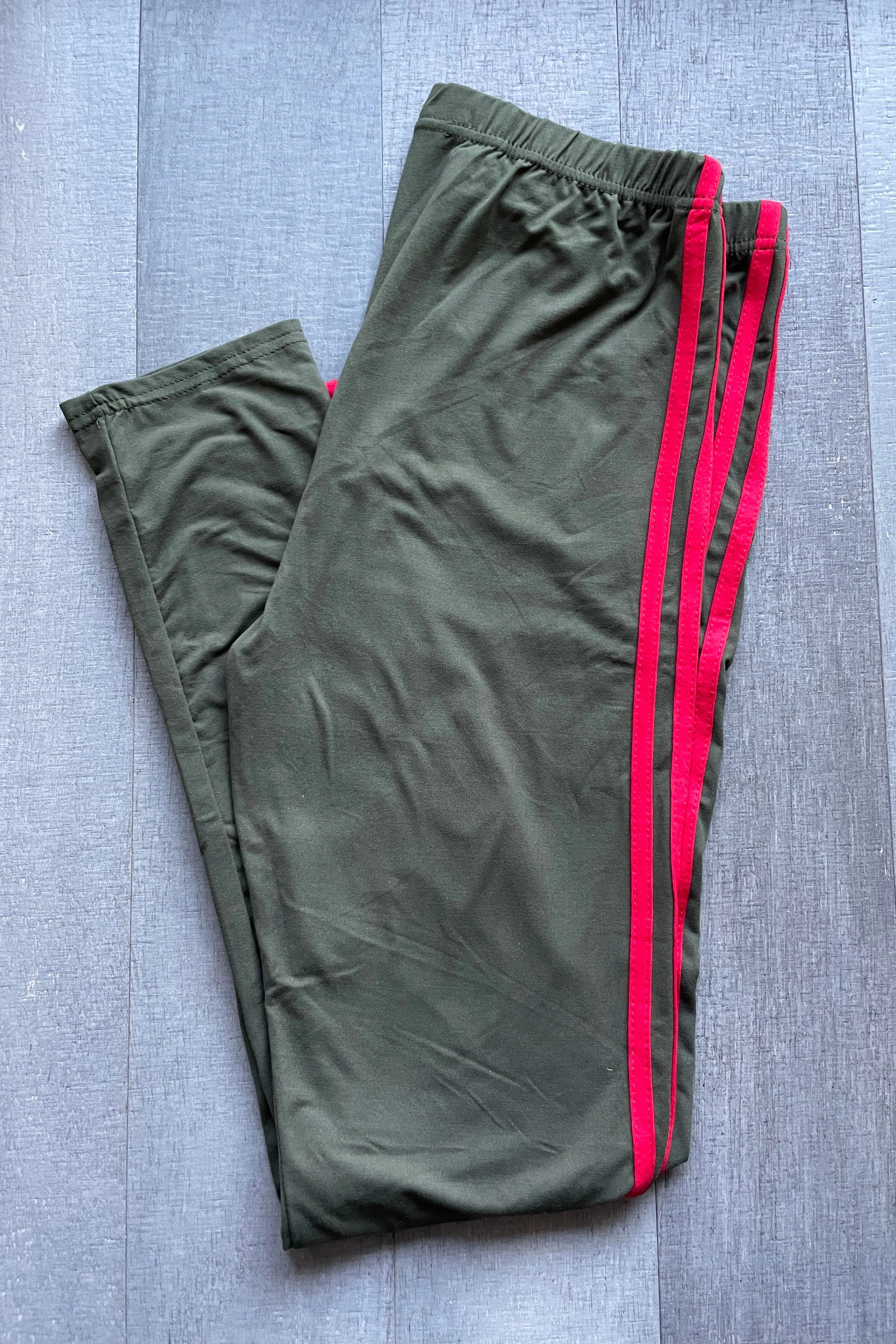 Olive Leggings with side stripes QUEEN SIZE