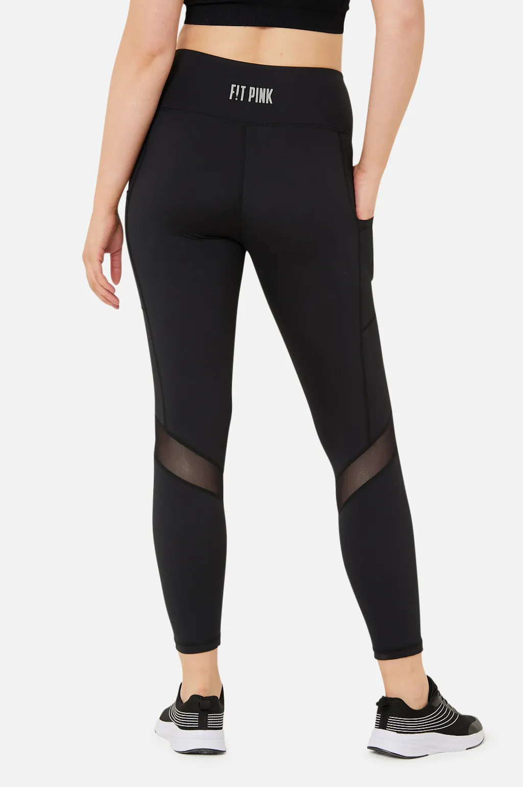 Sports Leggings With Deep Side Pockets in Black