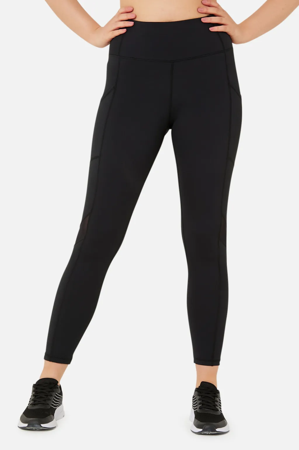 Sports Leggings With Deep Side Pockets in Black