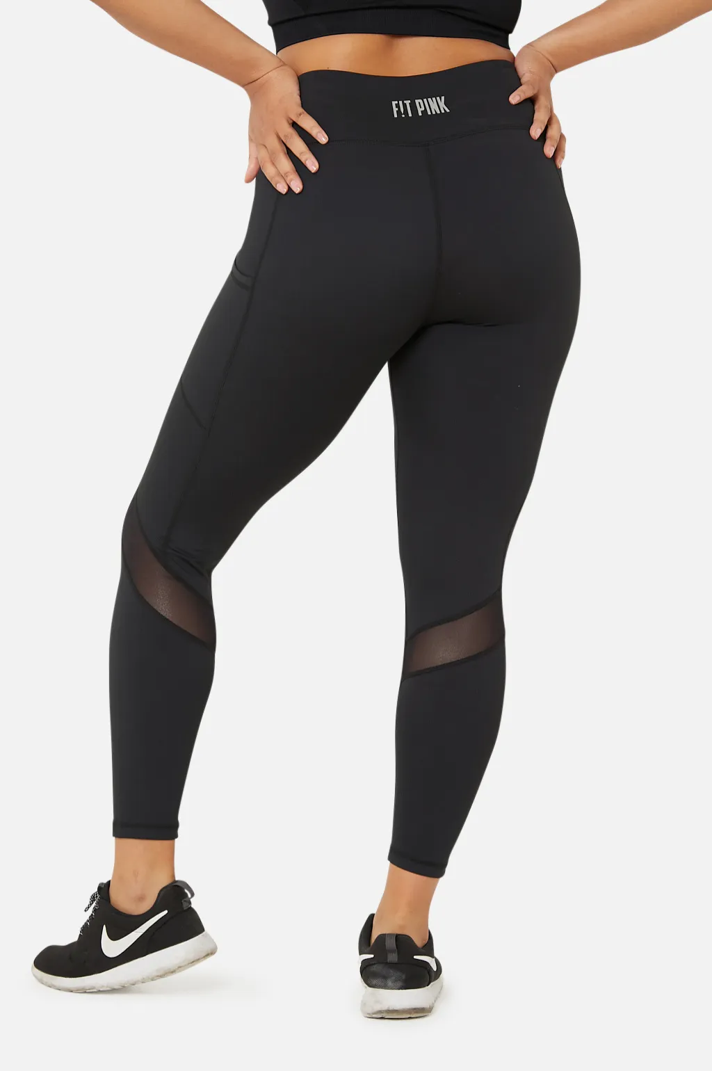 Sports Leggings With Deep Side Pockets in Black