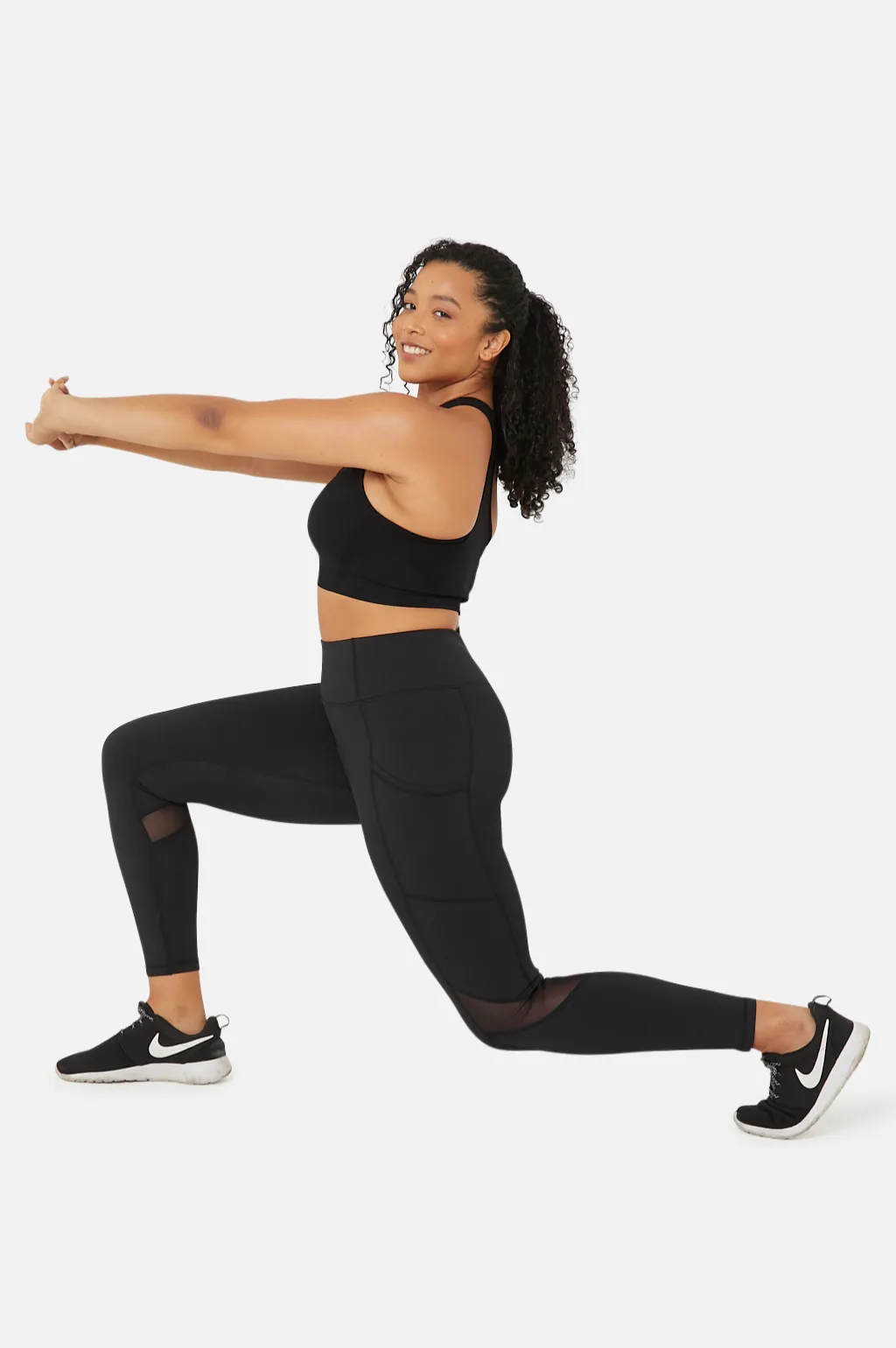 Sports Leggings With Deep Side Pockets in Black