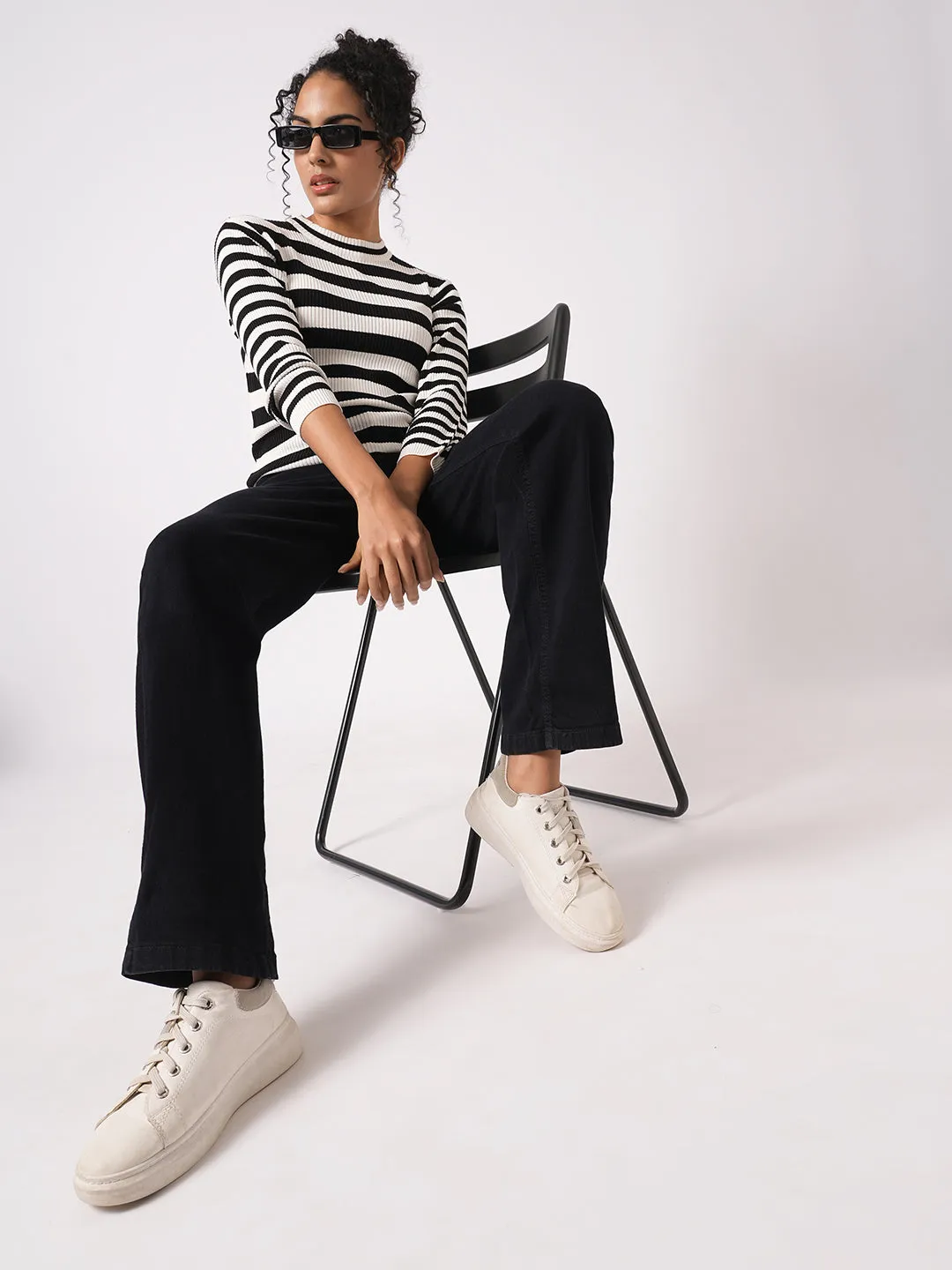 Women Black High-Rise Loose Straight Jeans