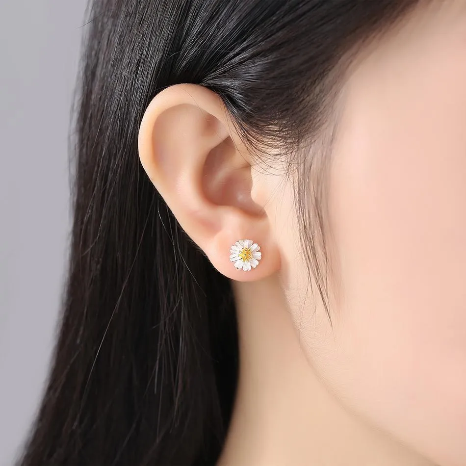 YE3150 925 Sterling Silver Pure Lovely Daisy Stud Earrings