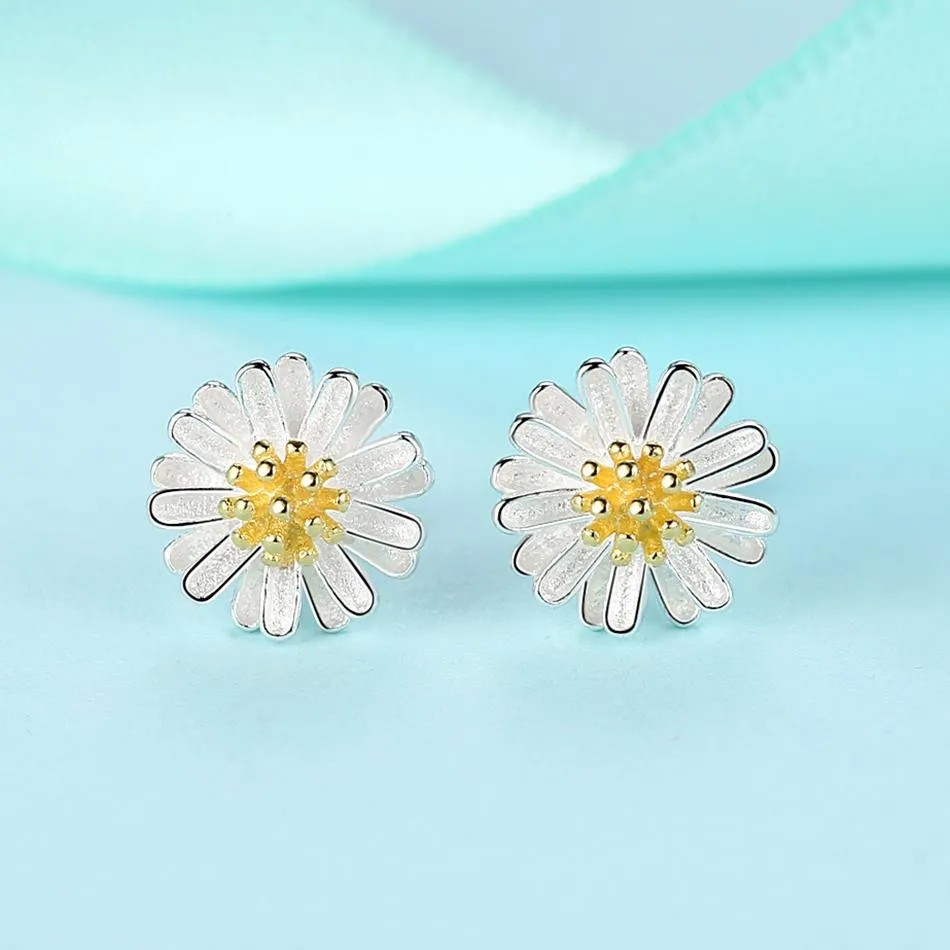 YE3150 925 Sterling Silver Pure Lovely Daisy Stud Earrings